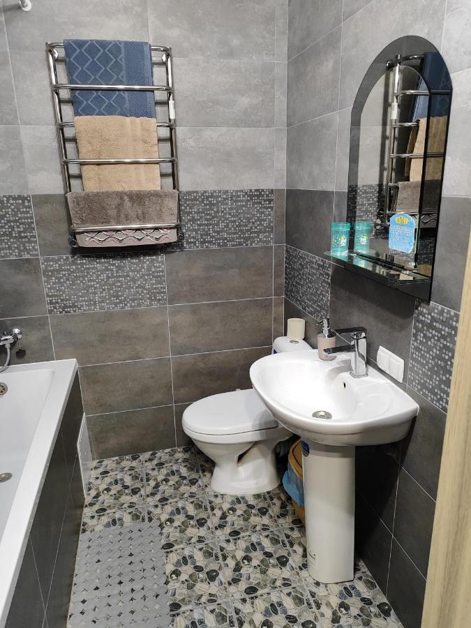 Новобудова Центр Либiдь Плаза Apartman Khmelʼnytsʼkyy Kültér fotó